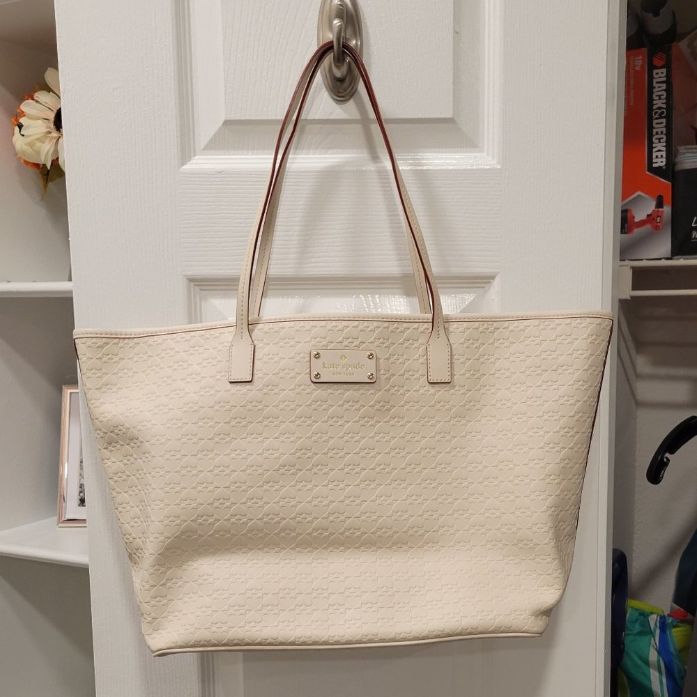 Kate Spade Penn Place Margareta Shopping Tote Beige Oversized Zip Closure